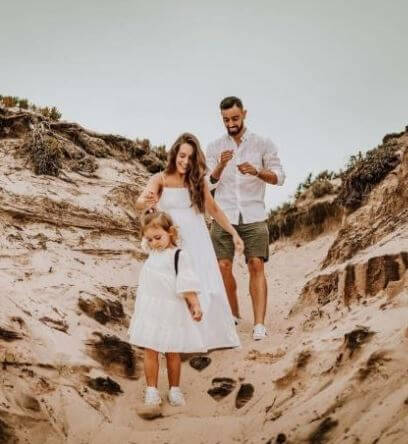 Virginia Borges son Bruno Fernandes with his wife and daughter.